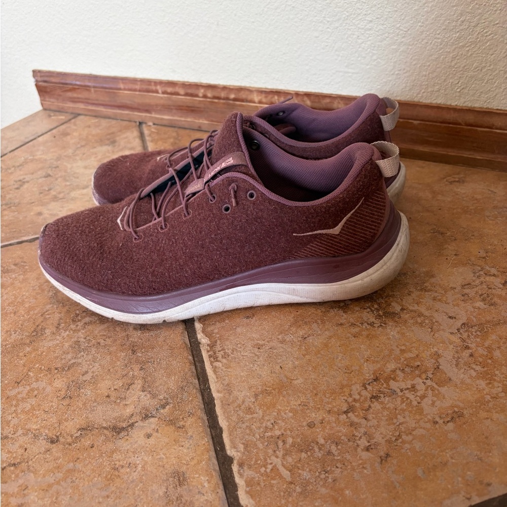 Hoka One Hupana Flow Wool Womens Size 9.5 Maroon Performance Running Shoes